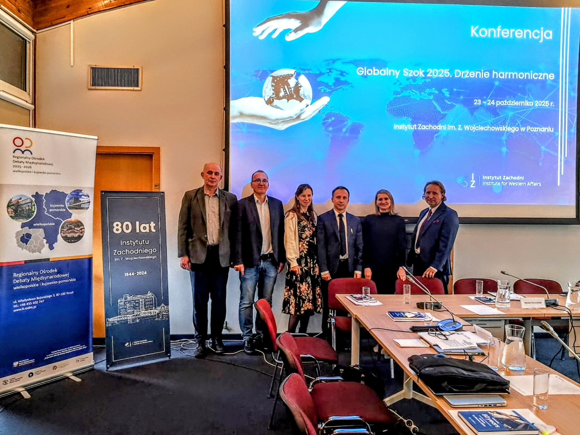 Przedstawiciele Fundacji na konferencji „Globalny szok 2025. Drżenie harmoniczne”